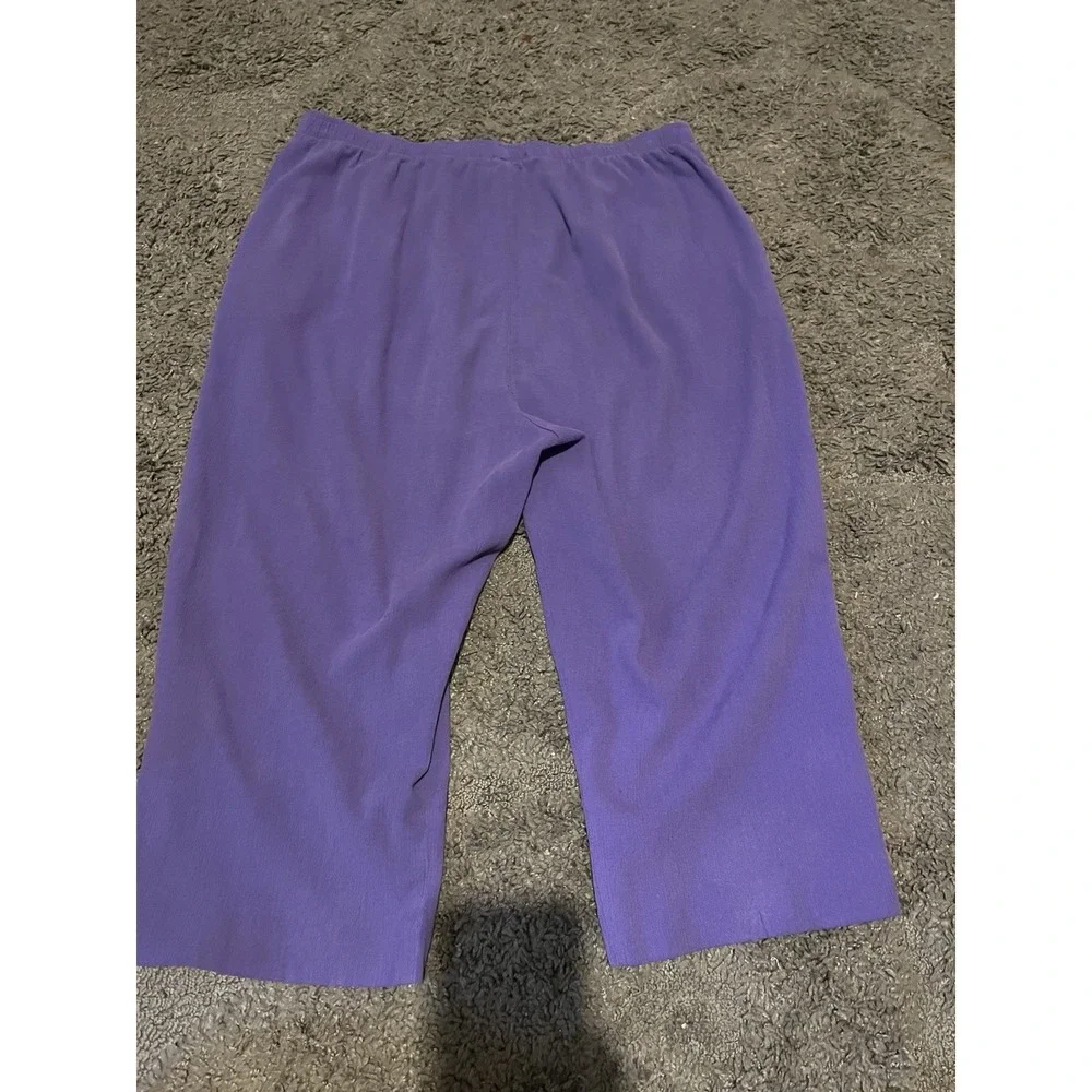 Draper's & Damon's Purple Cropped Pants with Button Detail Size PL - Picture 7 of 8